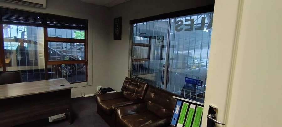 To Let Commercial Property for Rent in Parow Western Cape